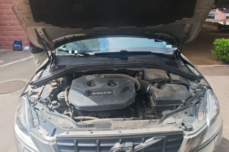 Used Volvo XC60 2013 T5 Comfort Edition Engine Bay