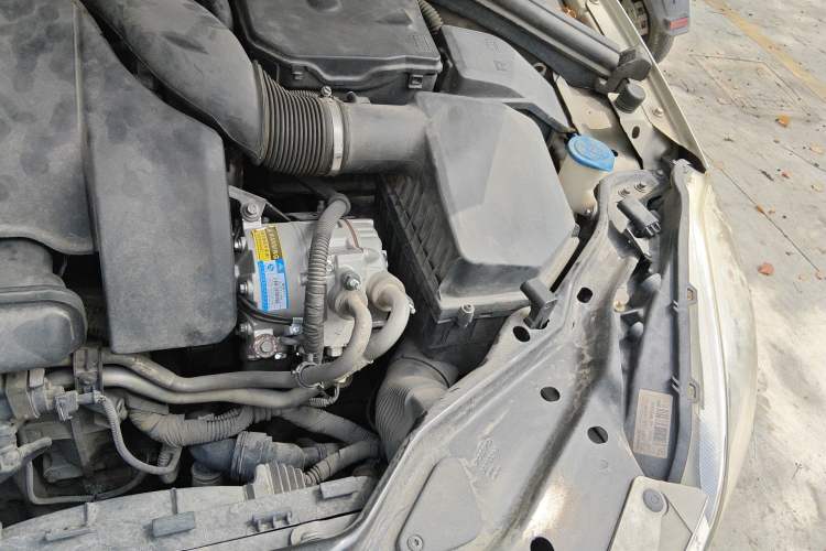 Used Volvo XC60 2013 T6 AWD Comfort Edition Engine Bay Left