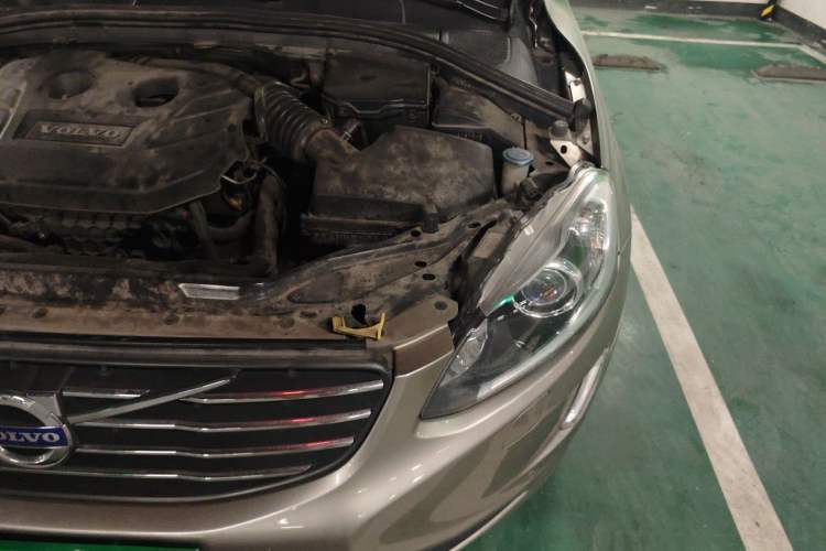 Used Volvo XC60 2013 T5 Zhiya Edition Engine Bay Left