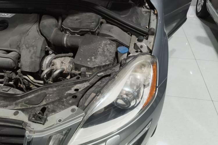Used Volvo XC60 2013 T6 AWD Comfort Edition Engine Bay Left