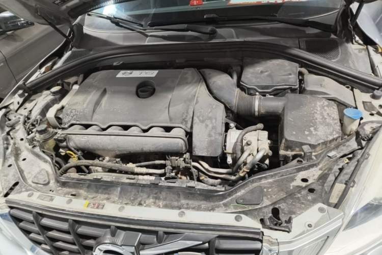 Used Volvo XC60 2013 T6 AWD Comfort Edition Engine Bay