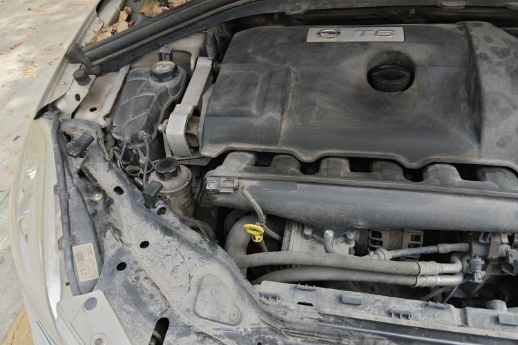 Used Volvo XC60 2013 T6 AWD Comfort Edition Engine Bay Right
