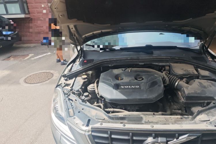 Used Volvo XC60 2013 T5 Comfort Edition Engine Bay Right