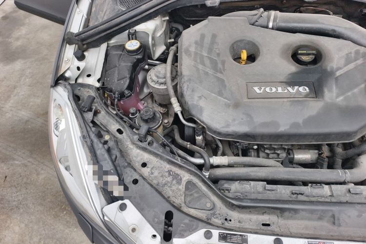 Used Volvo XC60 2013 T5 Comfort Edition Engine Bay Right