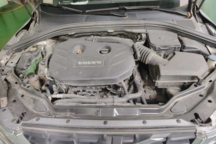 Used Volvo XC60 2013 T5 Zhiya Edition Engine Bay