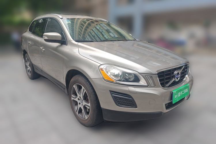 Used Volvo XC60 2013 T5 Comfort Edition Front Right 45 Deg