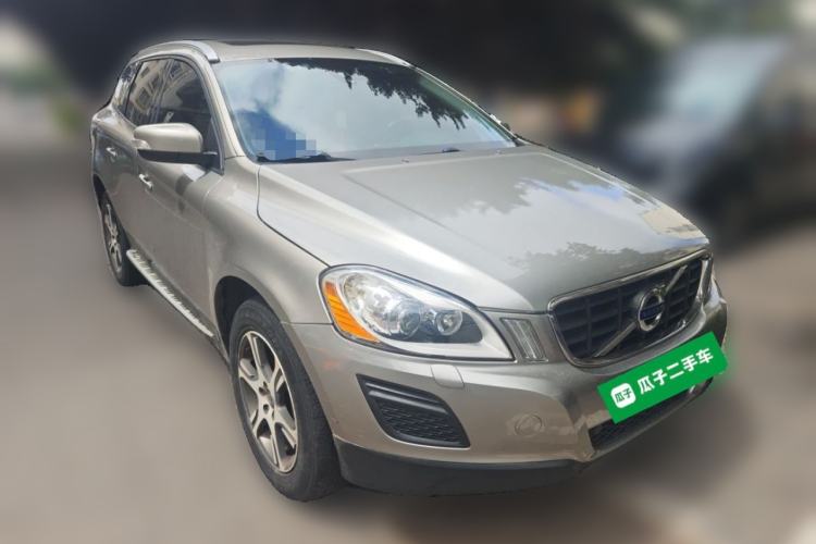 Used Volvo XC60 2013 T5 Comfort Edition Front Right 45 Deg
