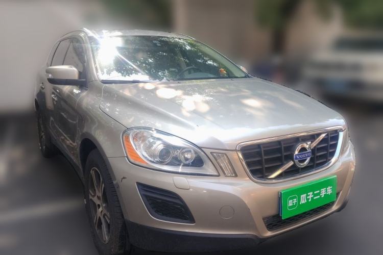 Used Volvo XC60 2013 T5 Comfort Edition Front Right 45 Deg