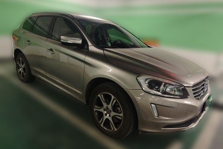 Used Volvo XC60 2013 T5 Zhiya Edition Front Right 45 Deg