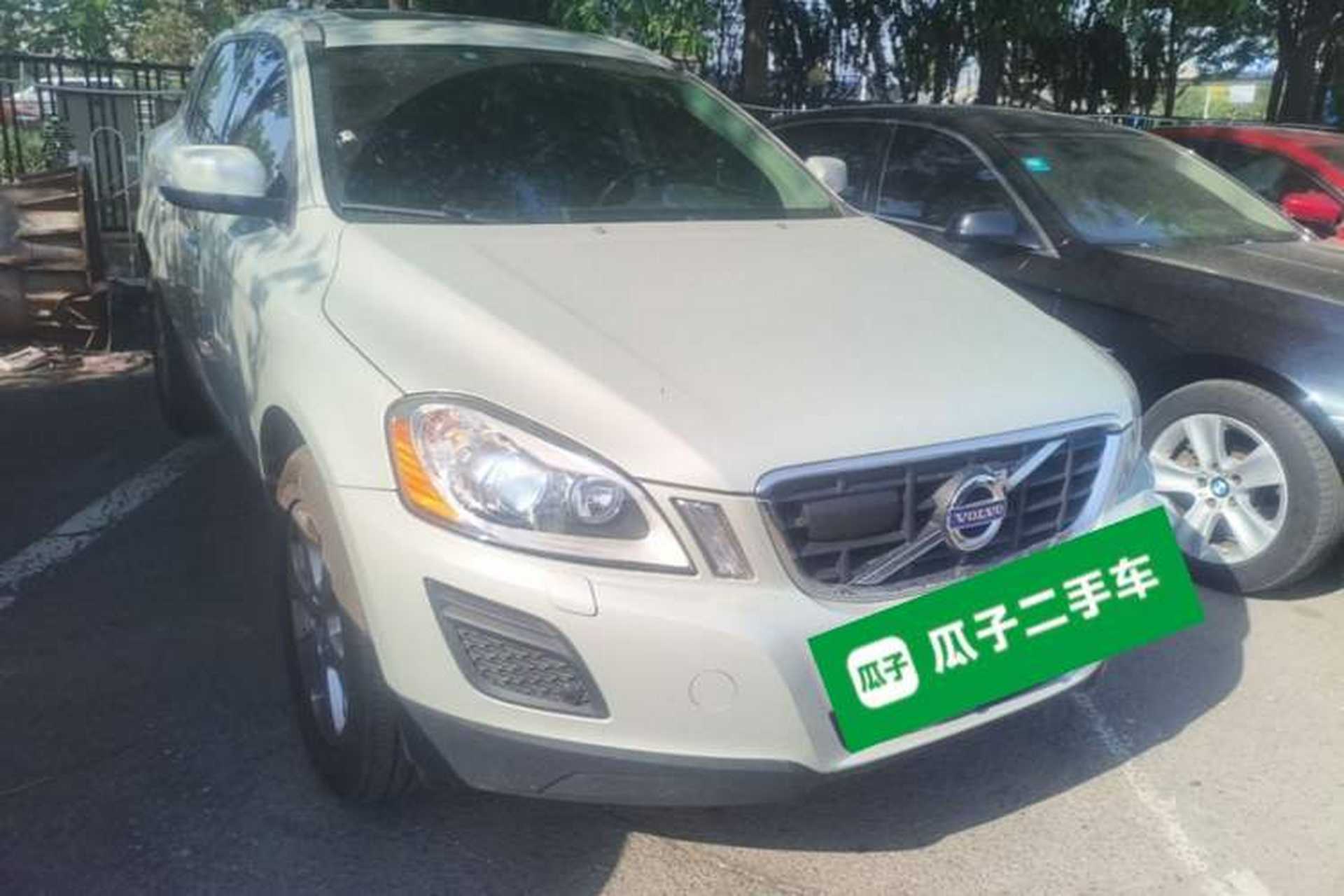 Used Volvo XC60 2013 T5 Comfort Edition Front Right 45 Deg