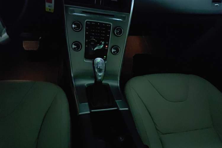 Used Volvo XC60 2013 T5 Zhiya Edition Gear Lever