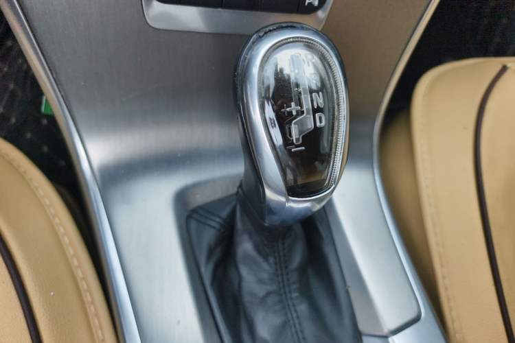 Used Volvo XC60 2013 T5 Comfort Edition Gear Lever