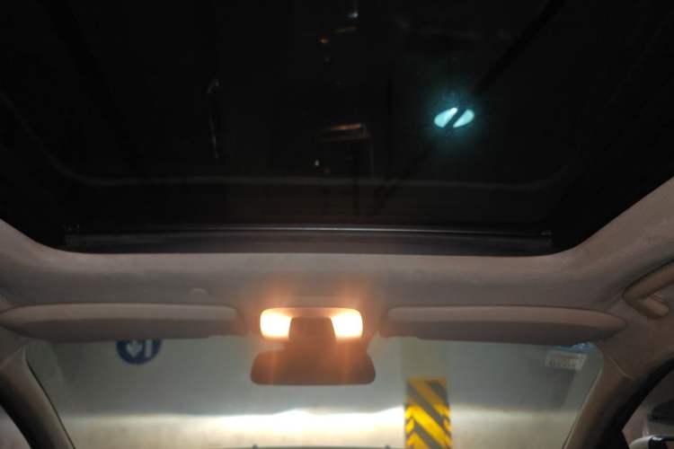 Used Volvo XC60 2013 T5 Comfort Edition Headliner