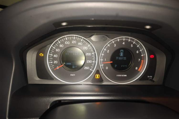 Used Volvo XC60 2013 T5 Comfort Edition Instrument Cluster