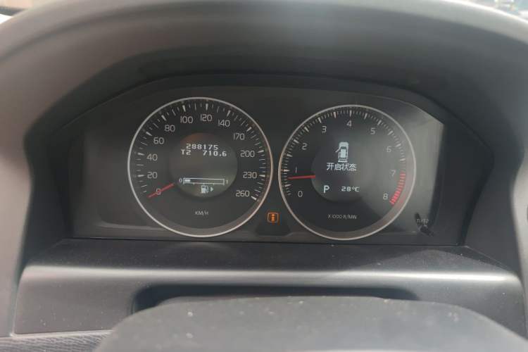Used Volvo XC60 2013 T5 Comfort Edition Instrument Cluster