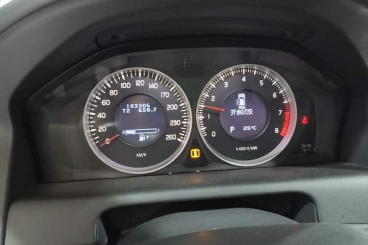 Used Volvo XC60 2013 T6 AWD Comfort Edition Instrument Cluster