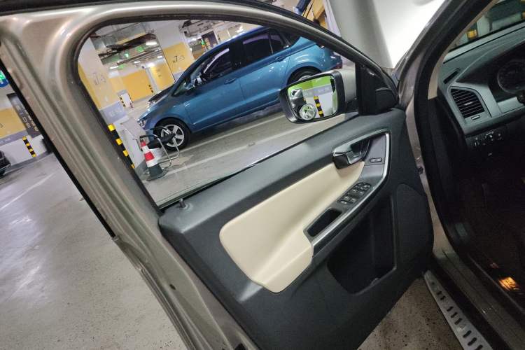 Used Volvo XC60 2013 T5 Zhiya Edition Left Front Door Interior