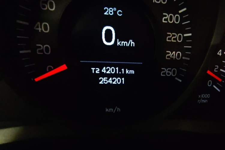 Used Volvo XC60 2013 T5 Zhiya Edition Odometer Close Up
