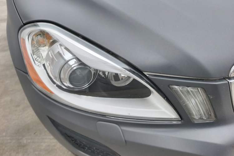 Used Volvo XC60 2013 T5 Comfort Edition Right Front Headlight