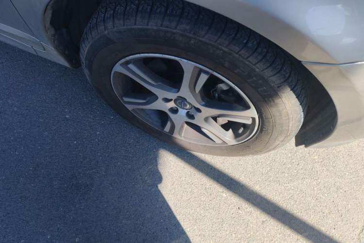 Used Volvo XC60 2013 T5 Zhiya Edition Right Front Wheel Hub