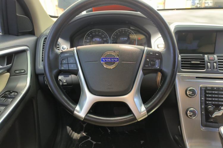 Used Volvo XC60 2013 T5 Comfort Edition Steering Wheel