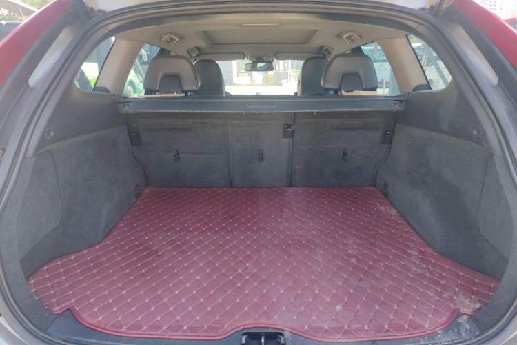 Used Volvo XC60 2013 T5 Zhiya Edition Trunk