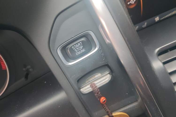 Used Volvo XC60 2013 T5 Comfort Edition Vehicle Key