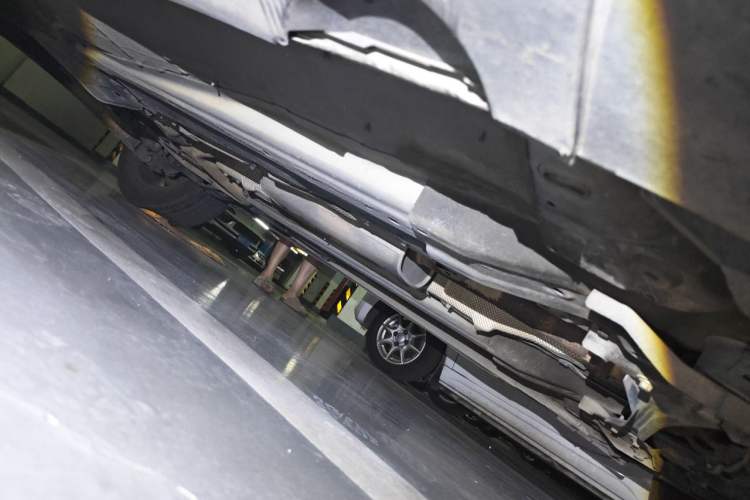 Used Volvo XC60 2013 T5 Comfort Edition Chassis Front Right
