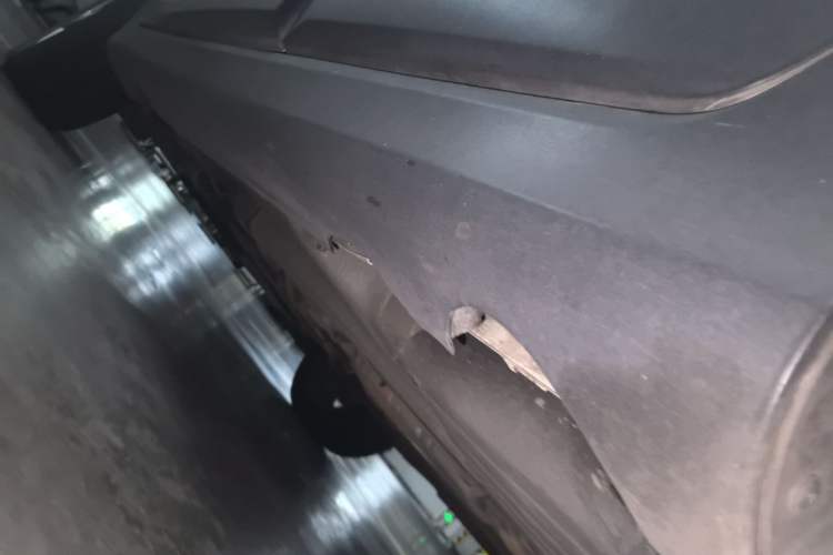 Used Volvo XC60 2013 T6 AWD Comfort Edition Chassis Rear Left