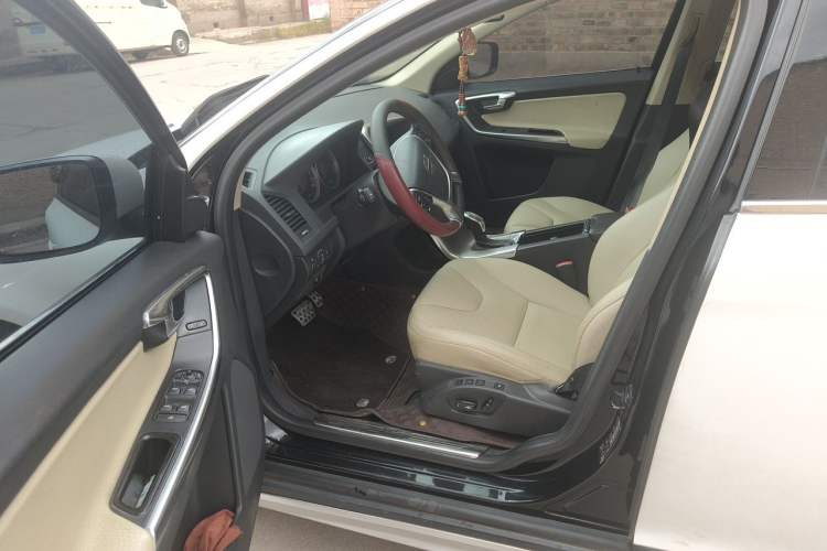Used Volvo XC60 2013 T5 Comfort Edition Driver Seat