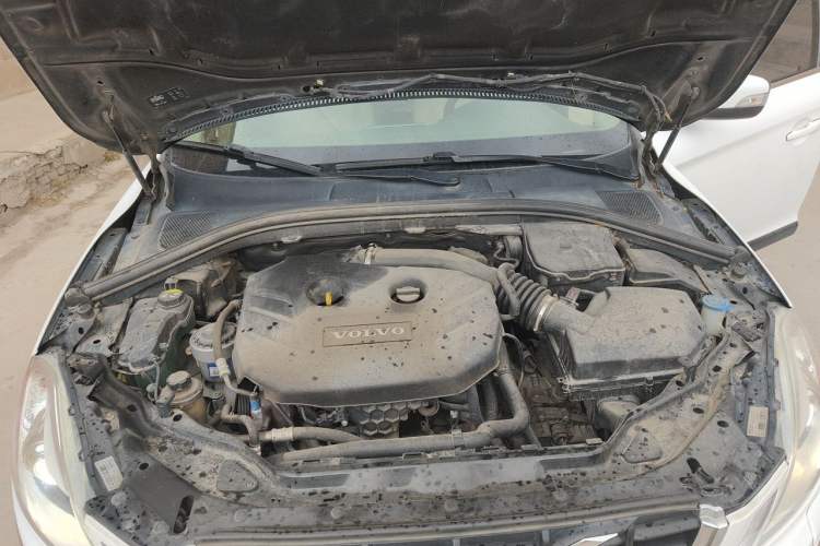 Used Volvo XC60 2013 T5 Comfort Edition Engine Bay