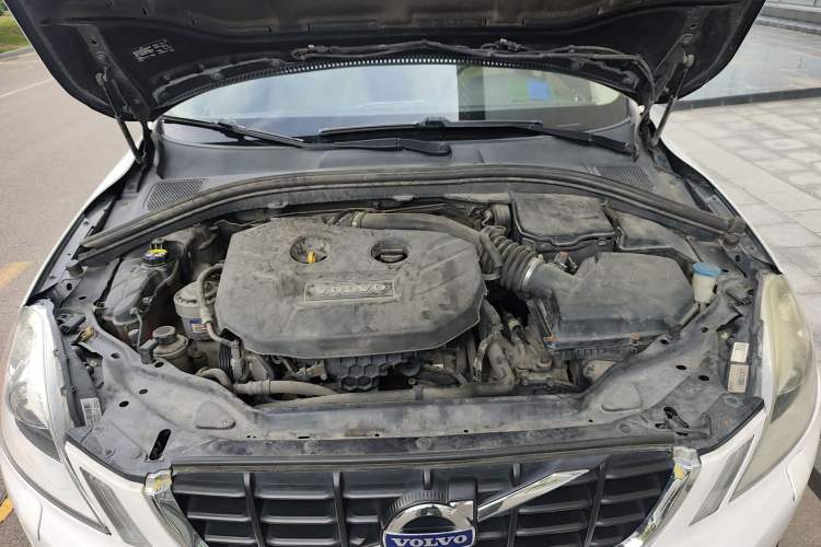 Used Volvo XC60 2013 T5 Comfort Edition Engine Bay