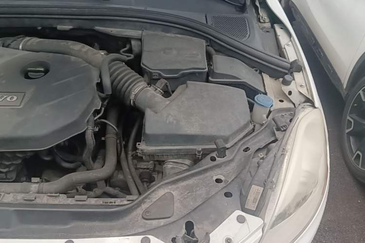 Used Volvo XC60 2013 T5 Prestige Edition Engine Bay Left