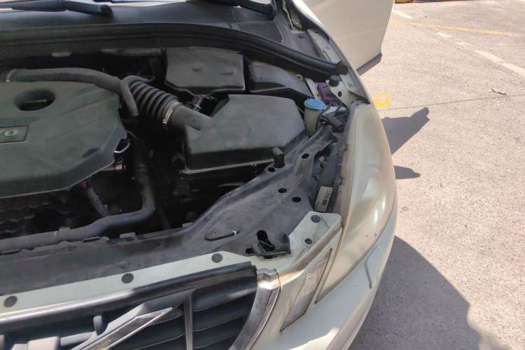 Used Volvo XC60 2013 T5 Zhiya Edition Engine Bay Left
