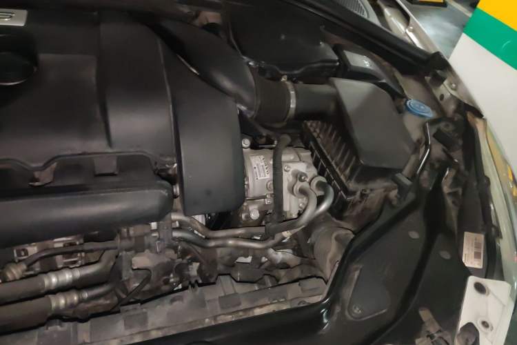 Used Volvo XC60 2013 T6 AWD Comfort Edition Engine Bay Left