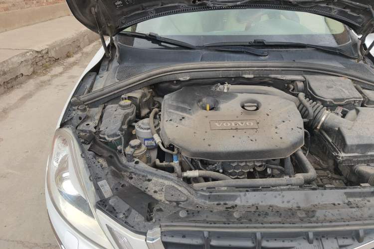 Used Volvo XC60 2013 T5 Comfort Edition Engine Bay Right