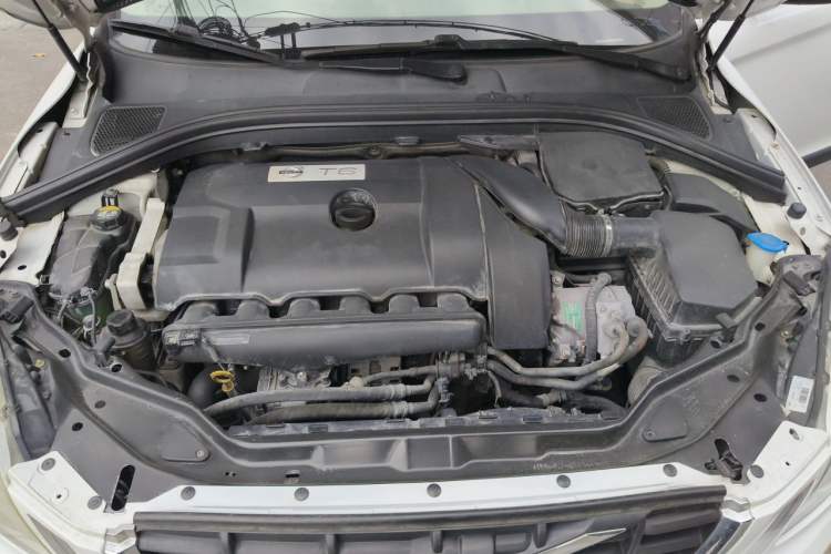 Used Volvo XC60 2013 T6 AWD Comfort Edition Engine Bay