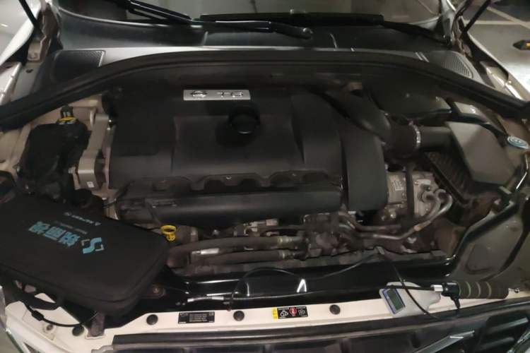 Used Volvo XC60 2013 T6 AWD Comfort Edition Engine Bay