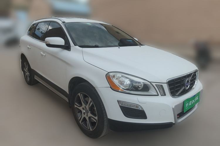 Used Volvo XC60 2013 T5 Comfort Edition Front Right 45 Deg
