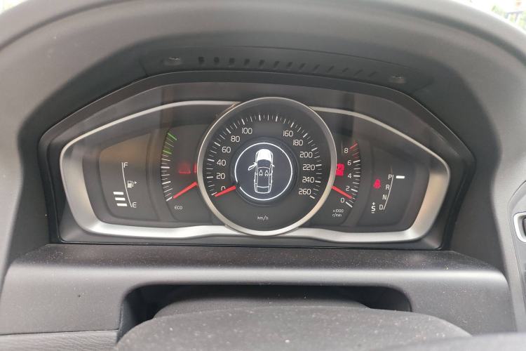 Used Volvo XC60 2013 T5 Comfort Edition Instrument Cluster