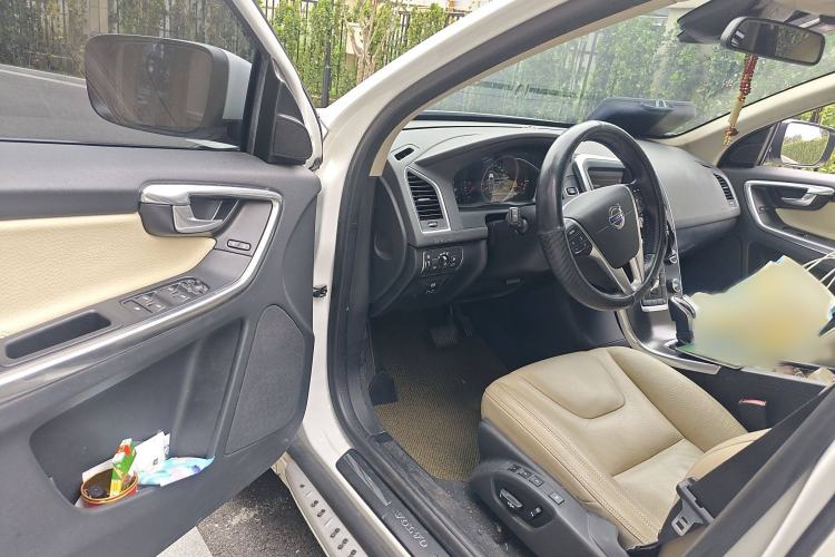 Used Volvo XC60 2013 T5 Comfort Edition Interior 3