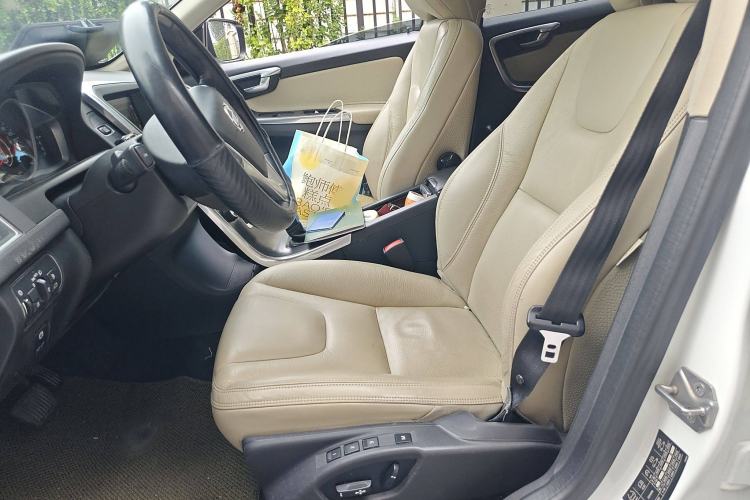 Used Volvo XC60 2013 T5 Comfort Edition Left Front Seat