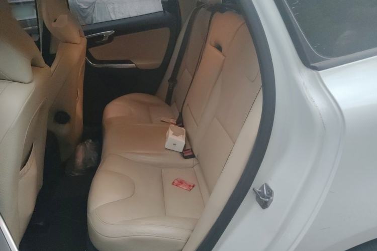 Used Volvo XC60  Left Rear Seat