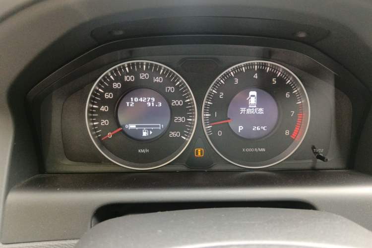 Used Volvo XC60 2013 T6 AWD Comfort Edition Odometer Close Up