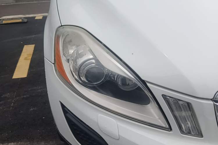 Used Volvo XC60 2013 T5 Prestige Edition Right Front Headlight