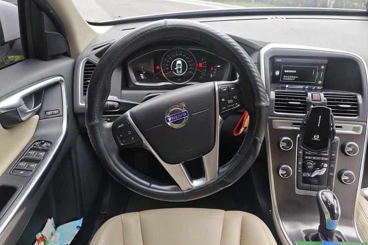 Used Volvo XC60 2013 T5 Comfort Edition Steering Wheel
