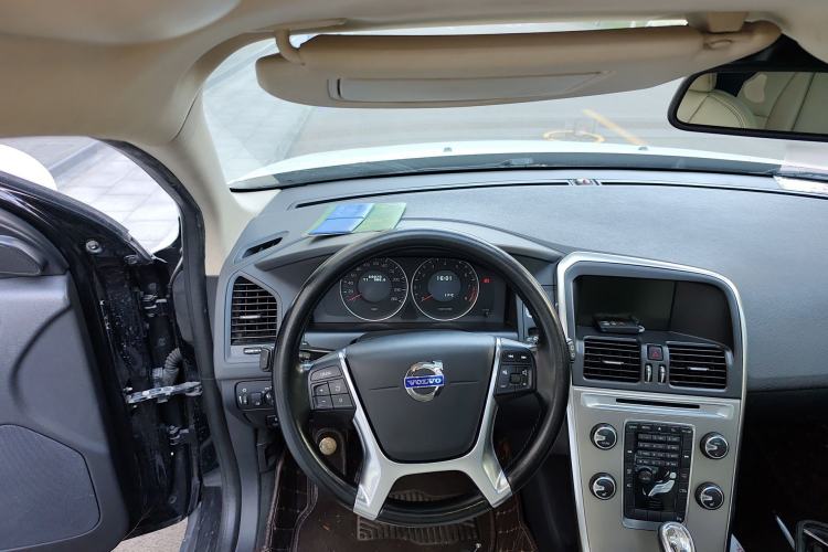 Used Volvo XC60 2013 T5 Comfort Edition Steering Wheel