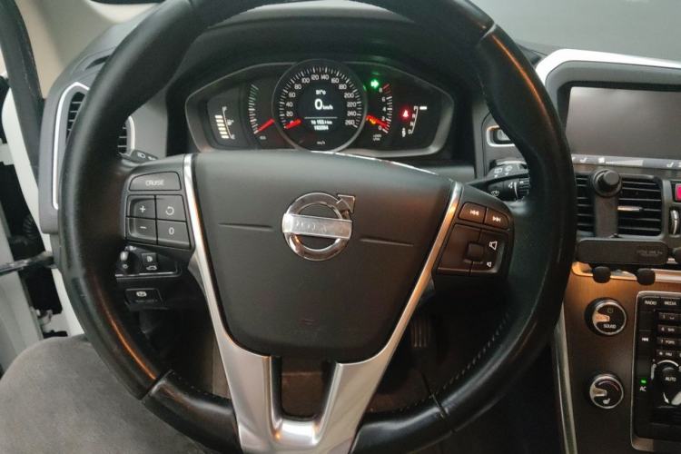 Used Volvo XC60  Steering Wheel