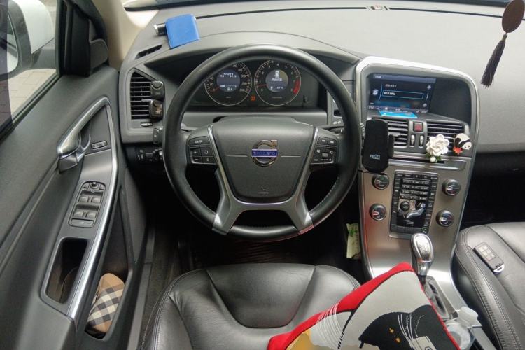 Used Volvo XC60 2013 T6 AWD Comfort Edition Steering Wheel