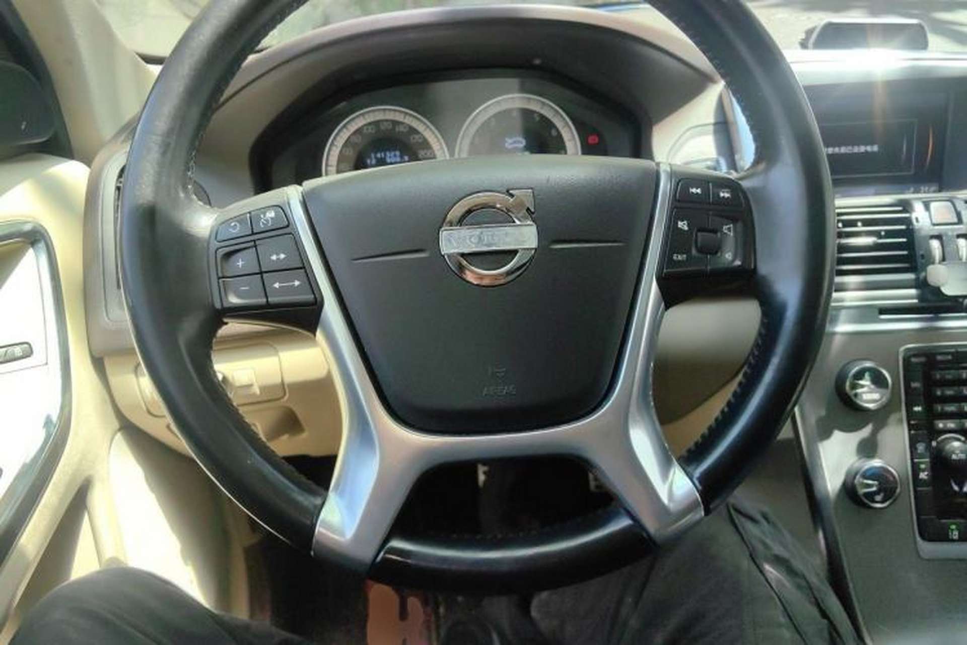Used Volvo XC60 2013 T5 Zhiya Edition Steering Wheel